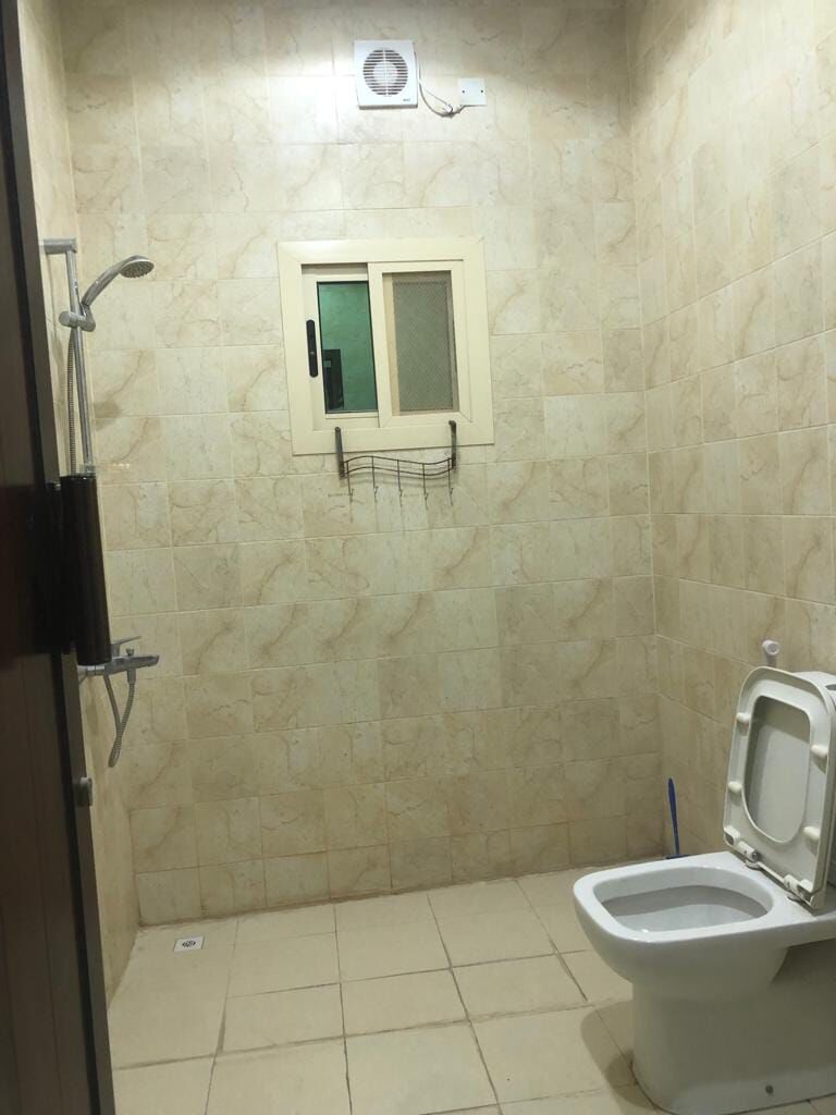 Busaiteen, Apartments, Flats, Houses & Villas, BHD 150/month,  Studio,  Studio For Rent In Busaiteen