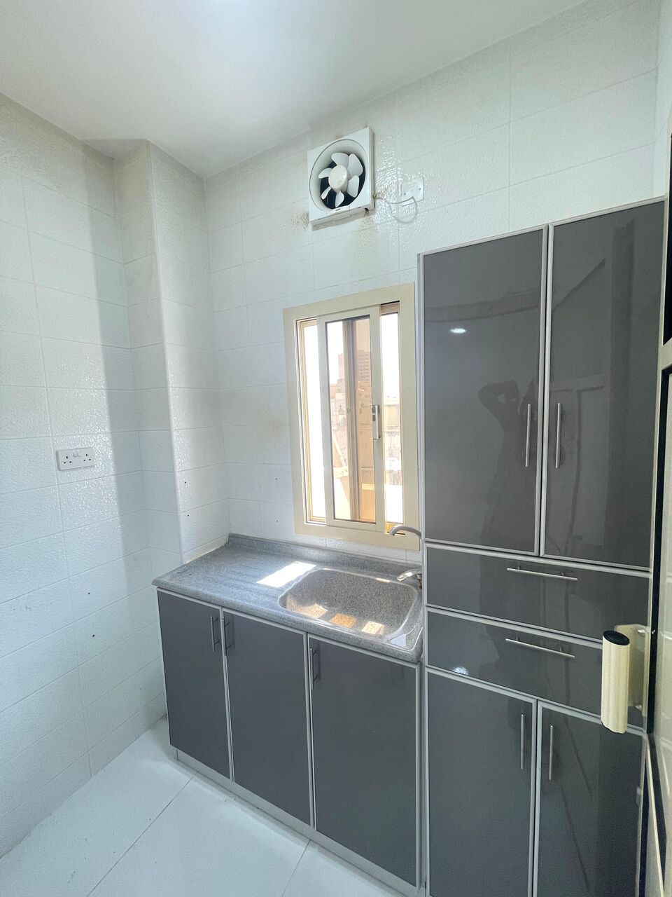 Hoora, Apartments, Flats, Houses & Villas, BHD 150/month,  Studio,  Spacious Studio For Rent In Hoora - Lokesh Patel 33626070