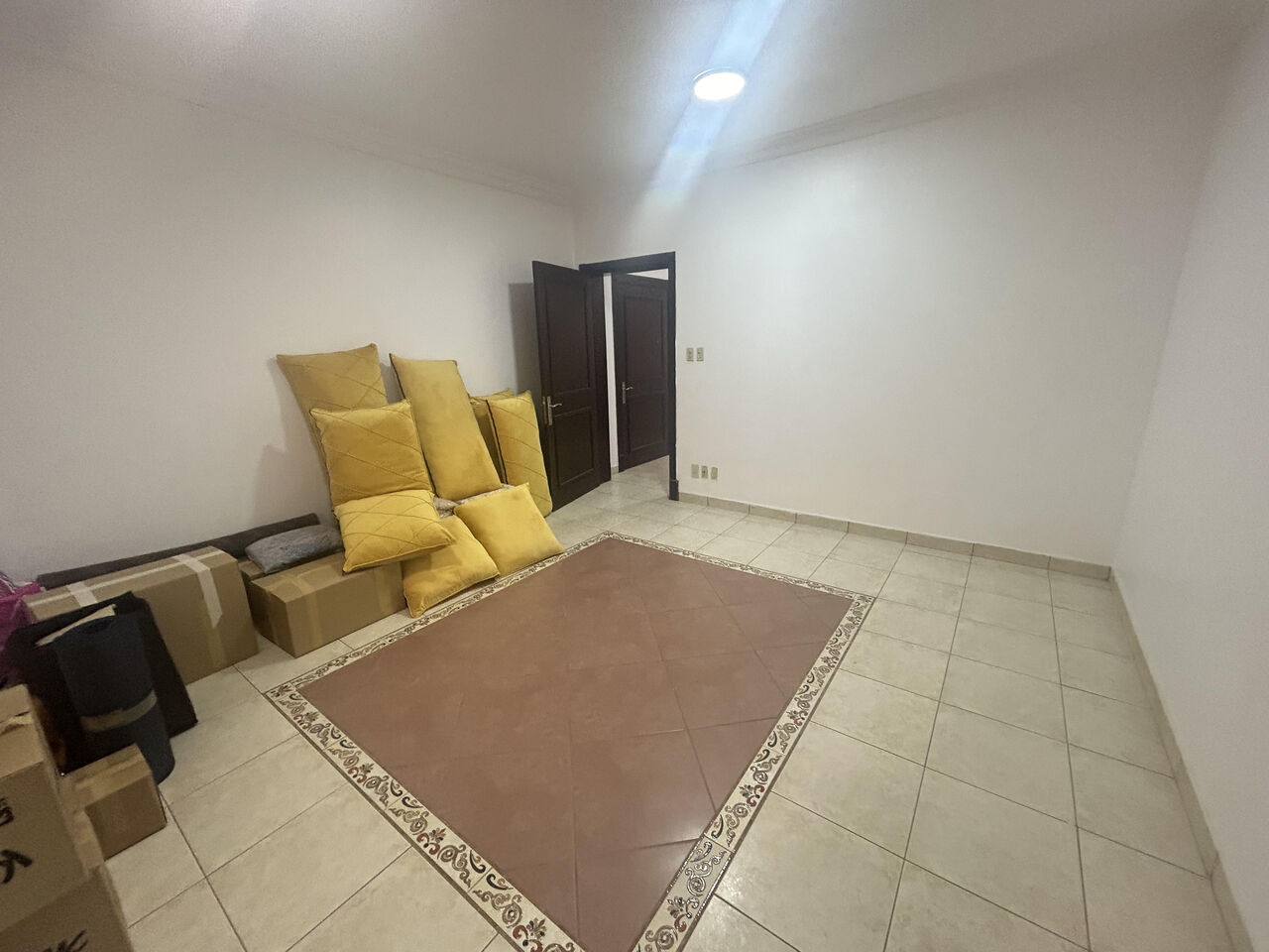 Al Jawhara, Housing Exchanges, SAR 24000/year,  3 BR,  110 Sq. Meter,  Unfurnished Family Flat Available In Al Jawhara Khaleej Area