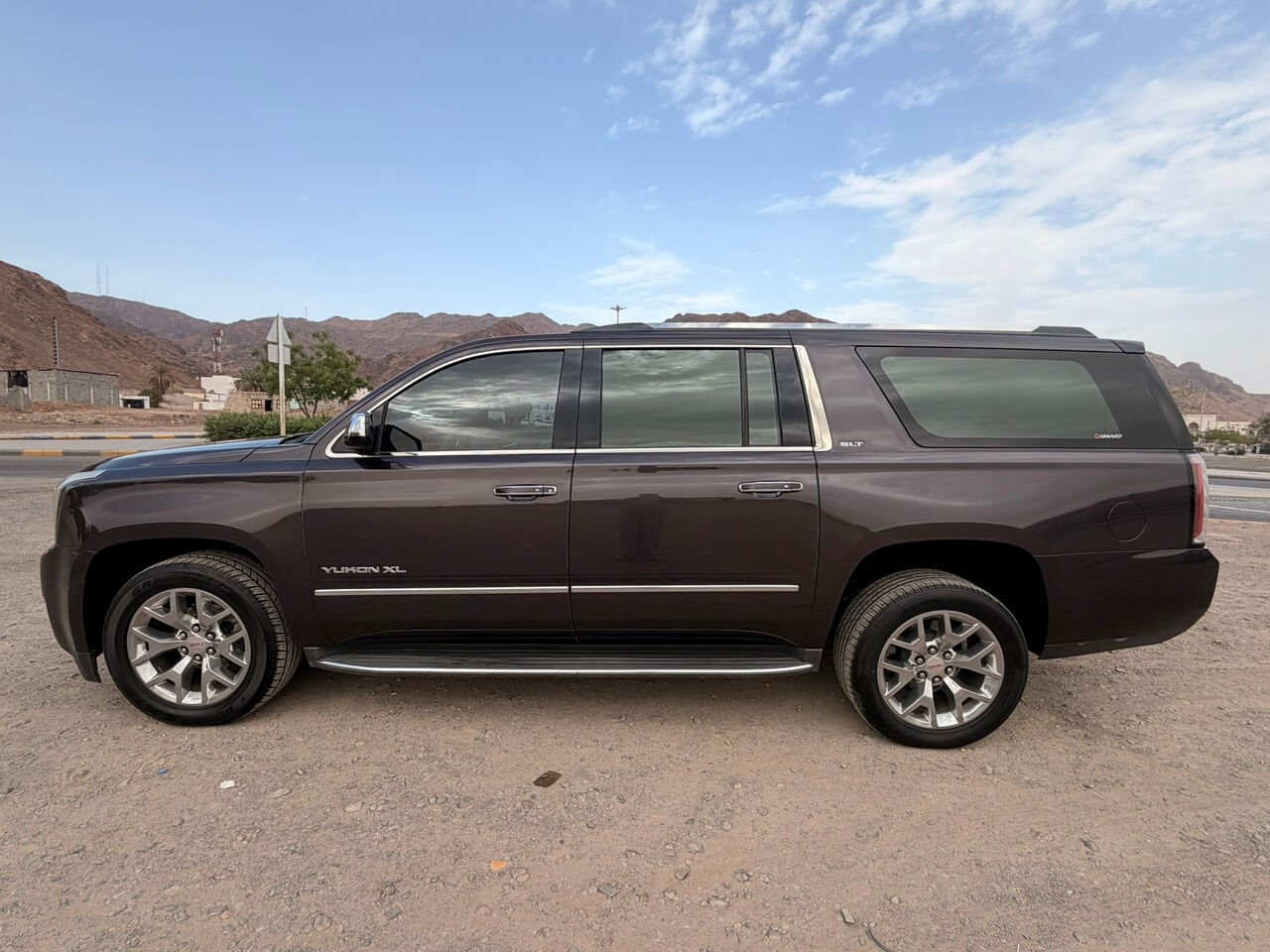 Dammam, Vehicles, Cars & Trucks , SAR 100000,  Gmc Yukon XL,  2015,  Automatic,  128000 KM,
