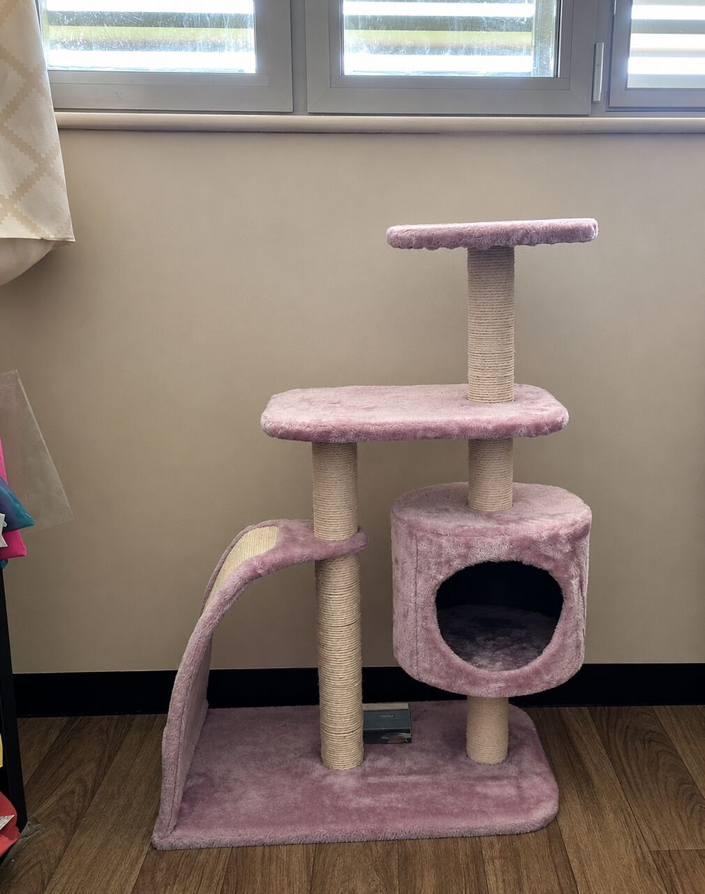 Jubail, Pet Supplies, SAR 10,  Cat Tree (Small, Pink)