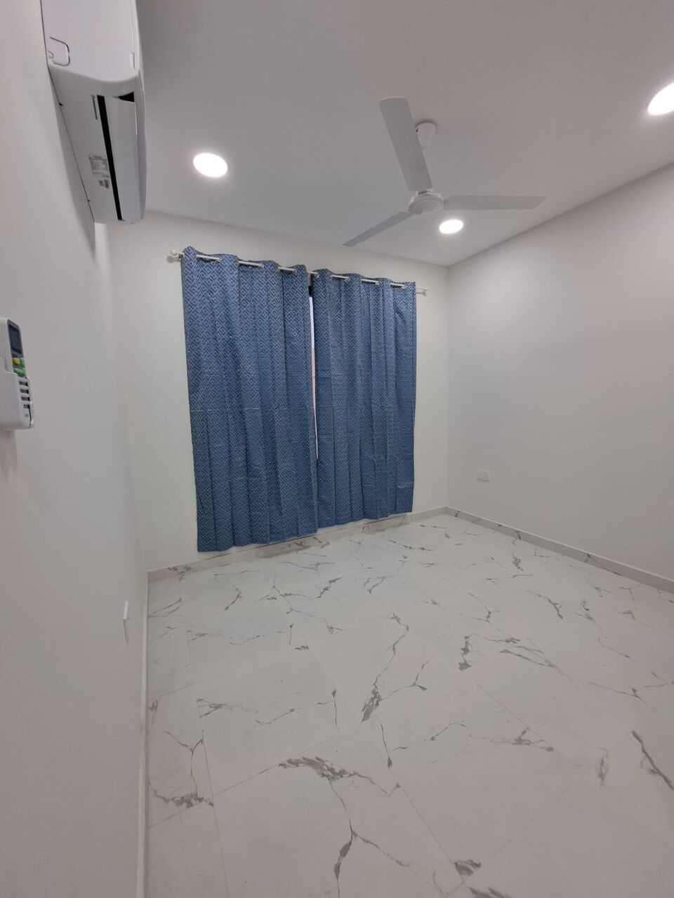 Salmaniya, Apartments, Flats, Houses & Villas, BHD 230/month,  2 BR,  Brand New Flat For Rent In Salmaniya With EWA Nearby Hospital