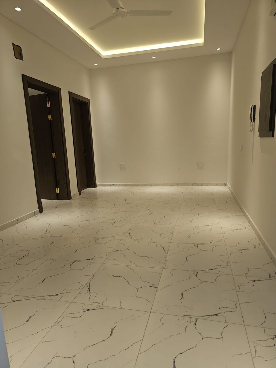 Salmaniya, Apartments, Flats, Houses & Villas, BHD 230/month,  2 BR,  Brand New Flat For Rent In Salmaniya With EWA Nearby Hospital