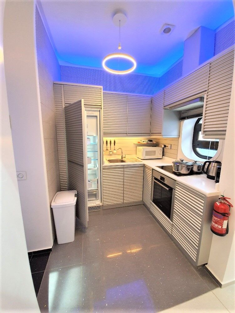 Hawalli, Apartments, Flats, Houses & Villas, KWD 325/month,  1 BR,  Modern Clean Furnished One-Bedroom Apartment