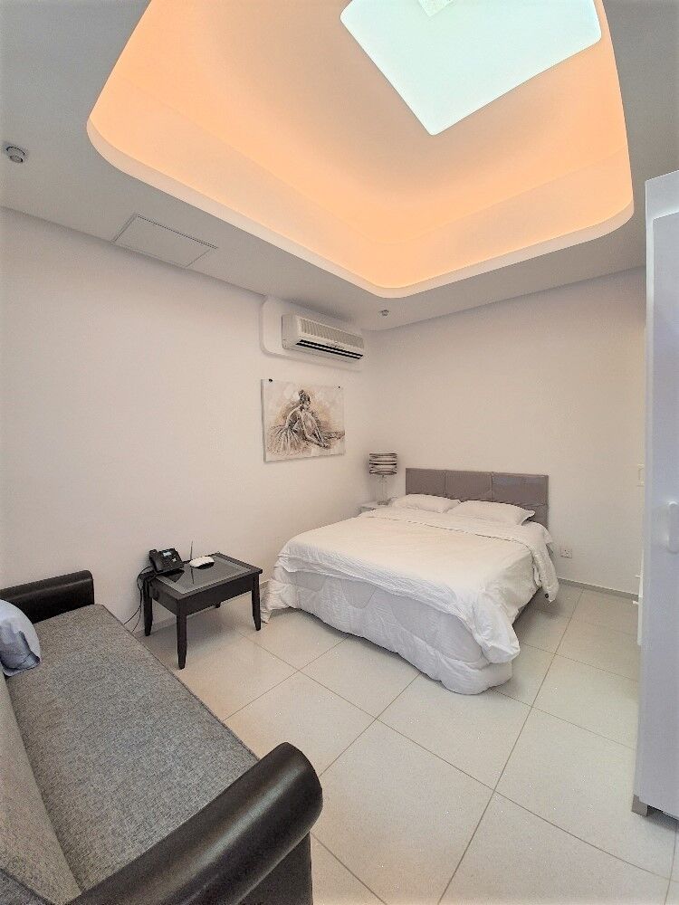 Hawalli, Apartments, Flats, Houses & Villas, KWD 325/month,  1 BR,  Modern Clean Furnished One-Bedroom Apartment