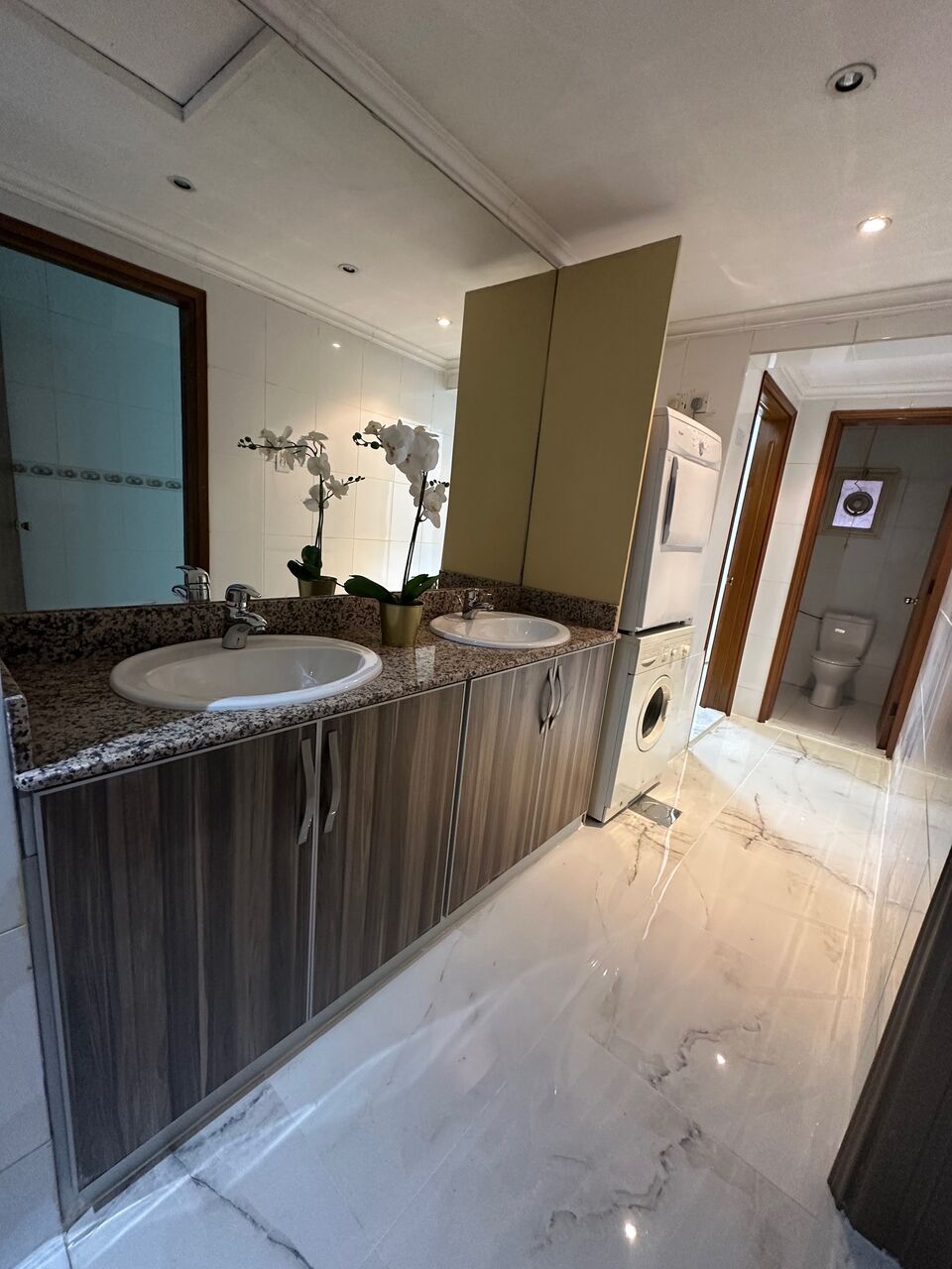 Hawalli, Apartments, Flats, Houses & Villas, KWD 600/month,  3 BR,  Lovely 3-Bedroom Apartment In A Beautiful Compound