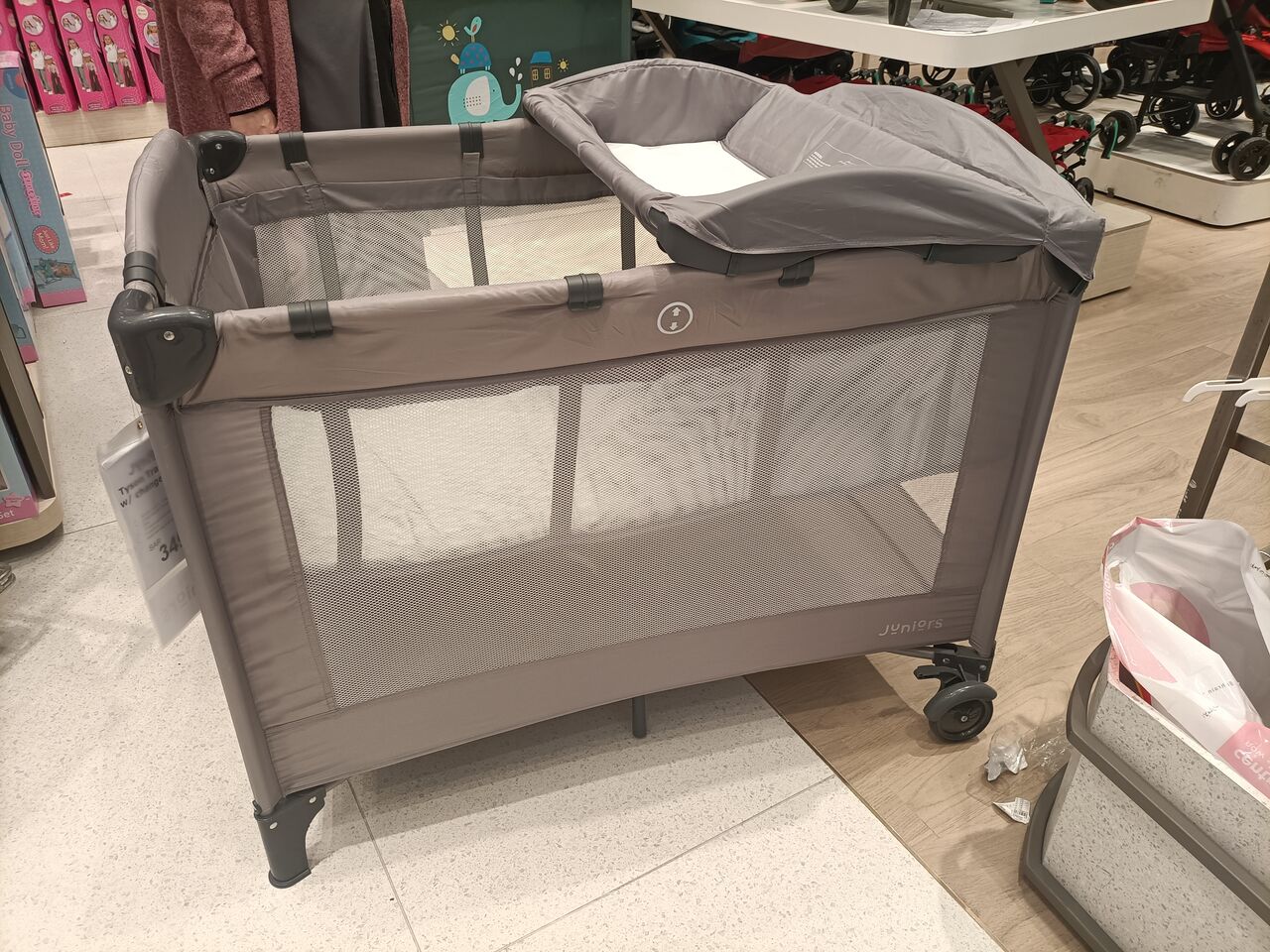 Hofuf, Baby & Kid Stuff, SAR 700,  Exit Sale! BABYS CRIB,WALKER,  CHILD SEAT, BICYCLE ,ETC.