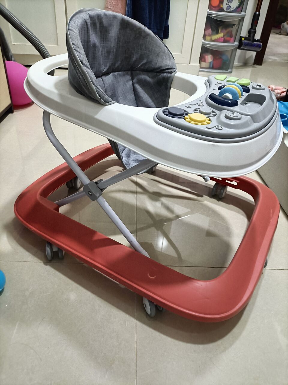 Hofuf, Baby & Kid Stuff, SAR 700,  Exit Sale! BABYS CRIB,WALKER,  CHILD SEAT, BICYCLE ,ETC.