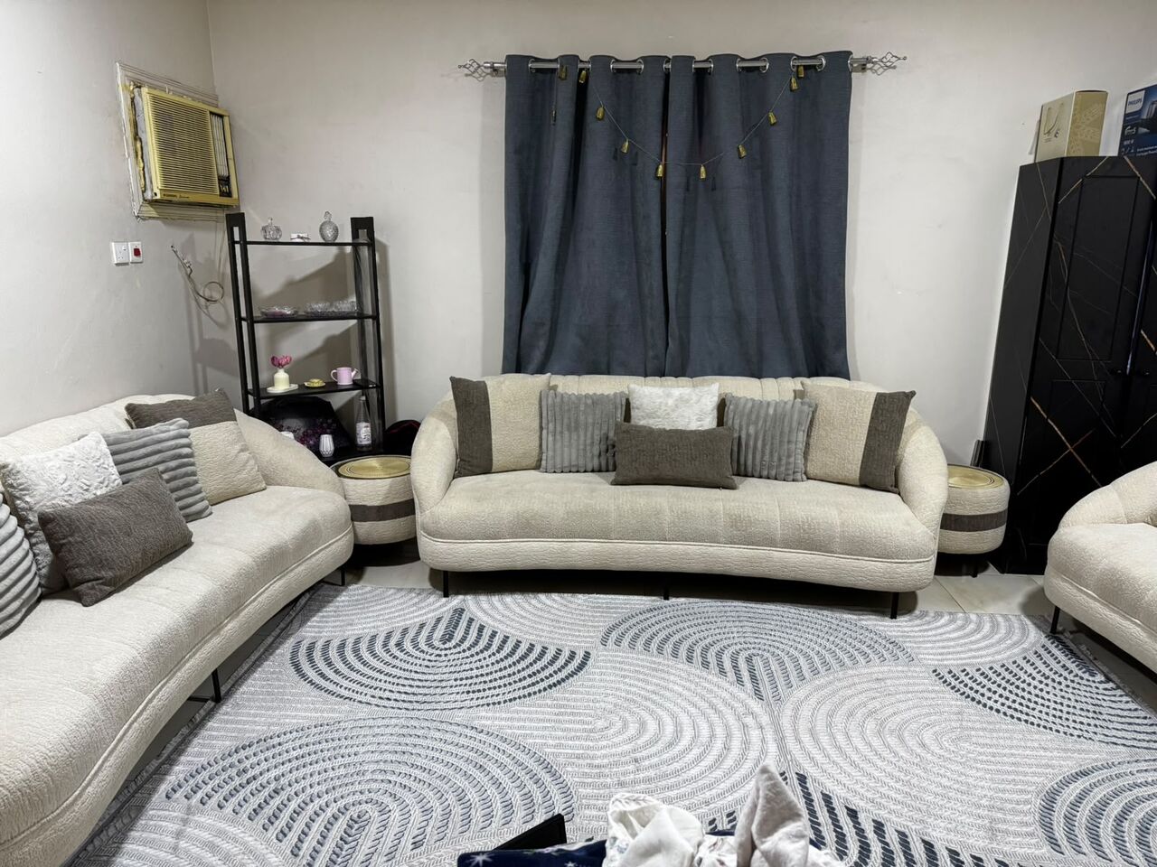 Al Aziziyah, Furniture, SAR 2500,  12 Seater Sofa Set With 03 Tables And Cusins