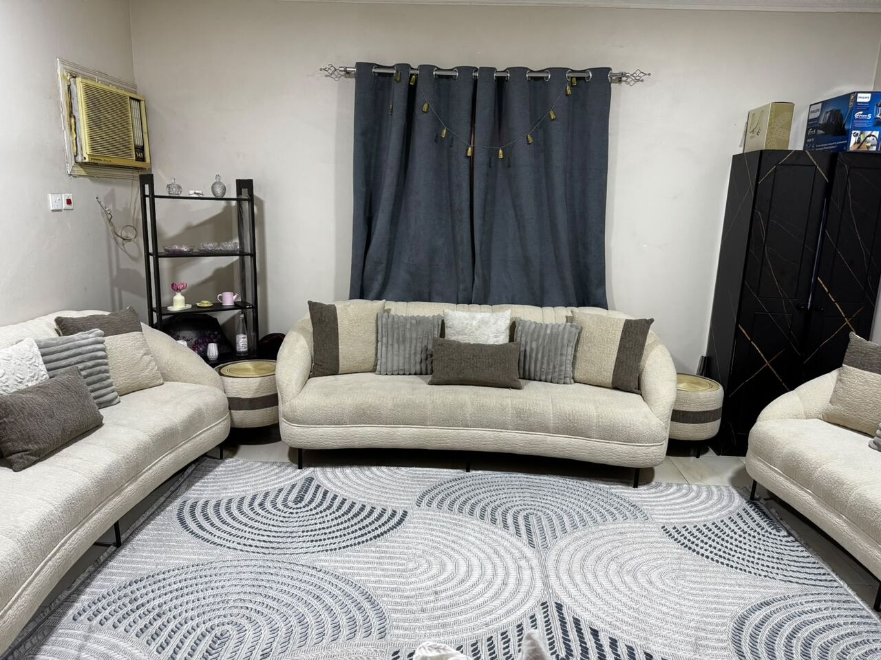 Al Aziziyah, Furniture, SAR 2500,  12 Seater Sofa Set With 03 Tables And Cusins