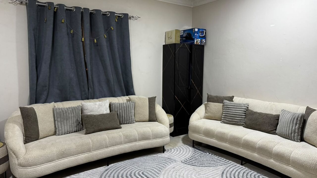 Al Aziziyah, Furniture, SAR 2500,  12 Seater Sofa Set With 03 Tables And Cusins