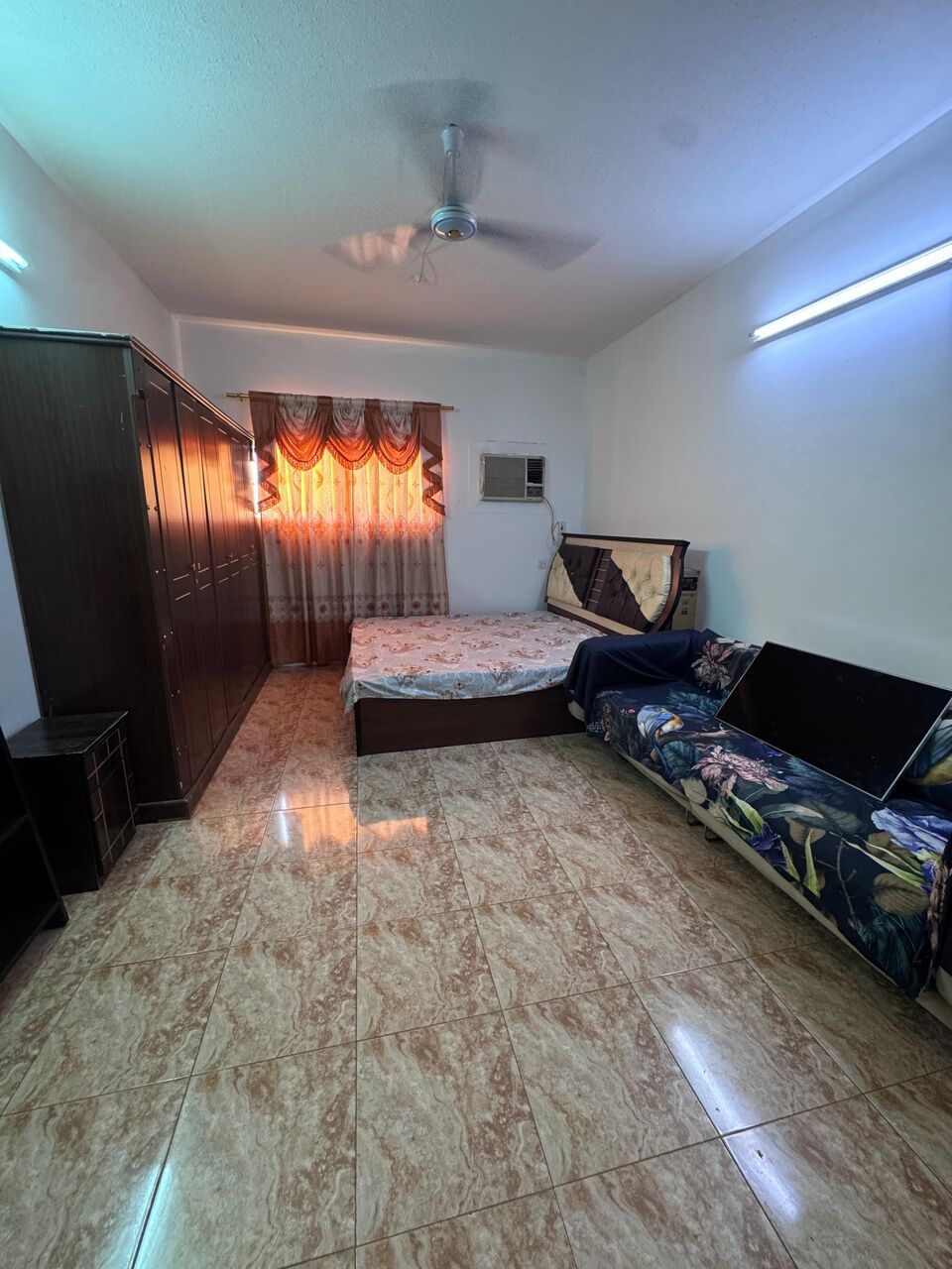 Riyadh, Apartments, Flats, Houses & Villas, SAR 1500/month,  1 BR,  Room For Rent