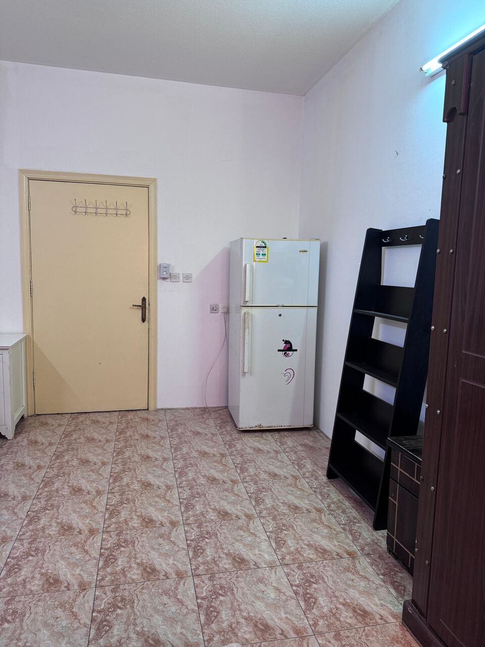 Riyadh, Apartments, Flats, Houses & Villas, SAR 1500/month,  1 BR,  Room For Rent
