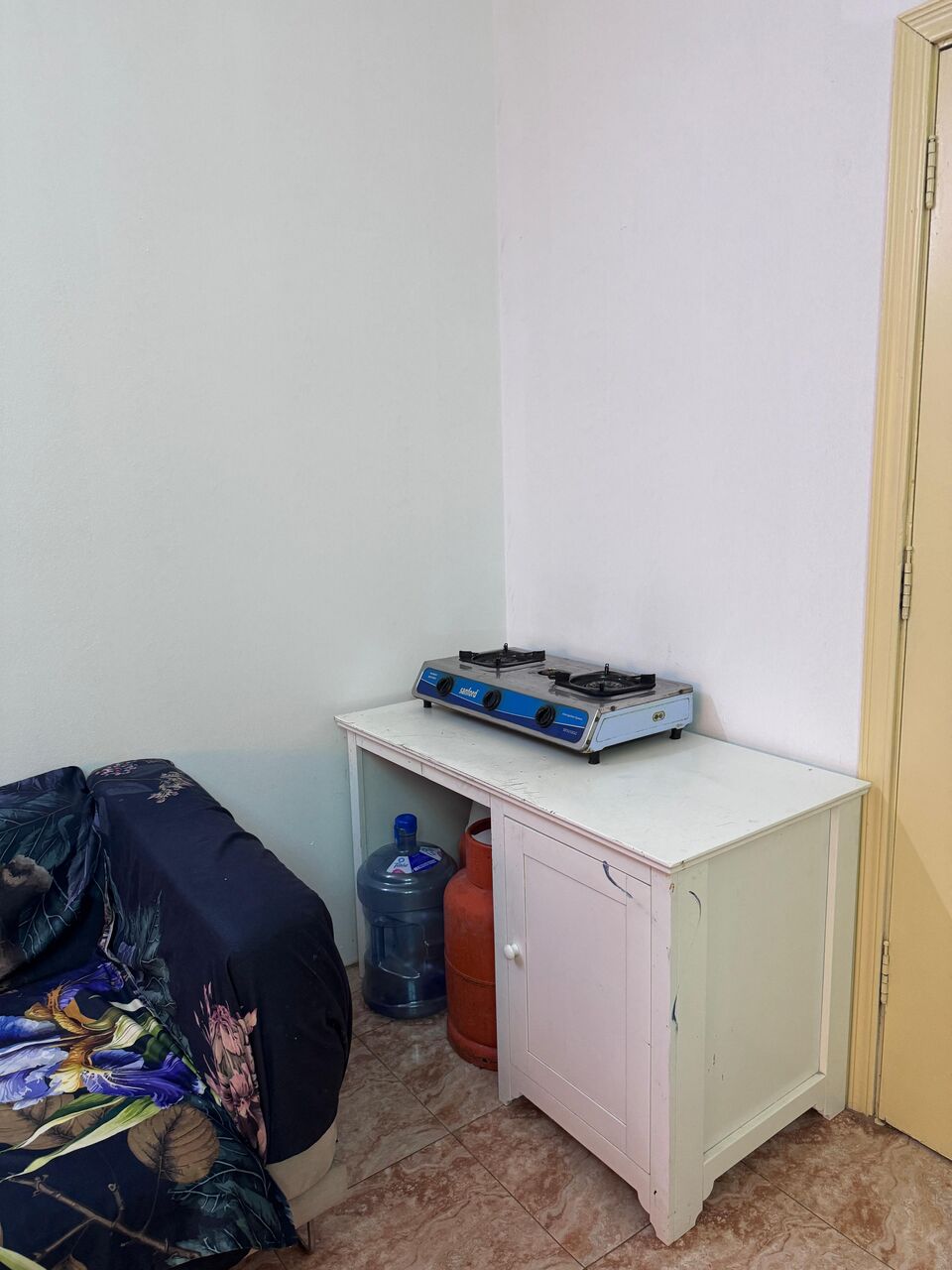 Riyadh, Apartments, Flats, Houses & Villas, SAR 1500/month,  1 BR,  Room For Rent