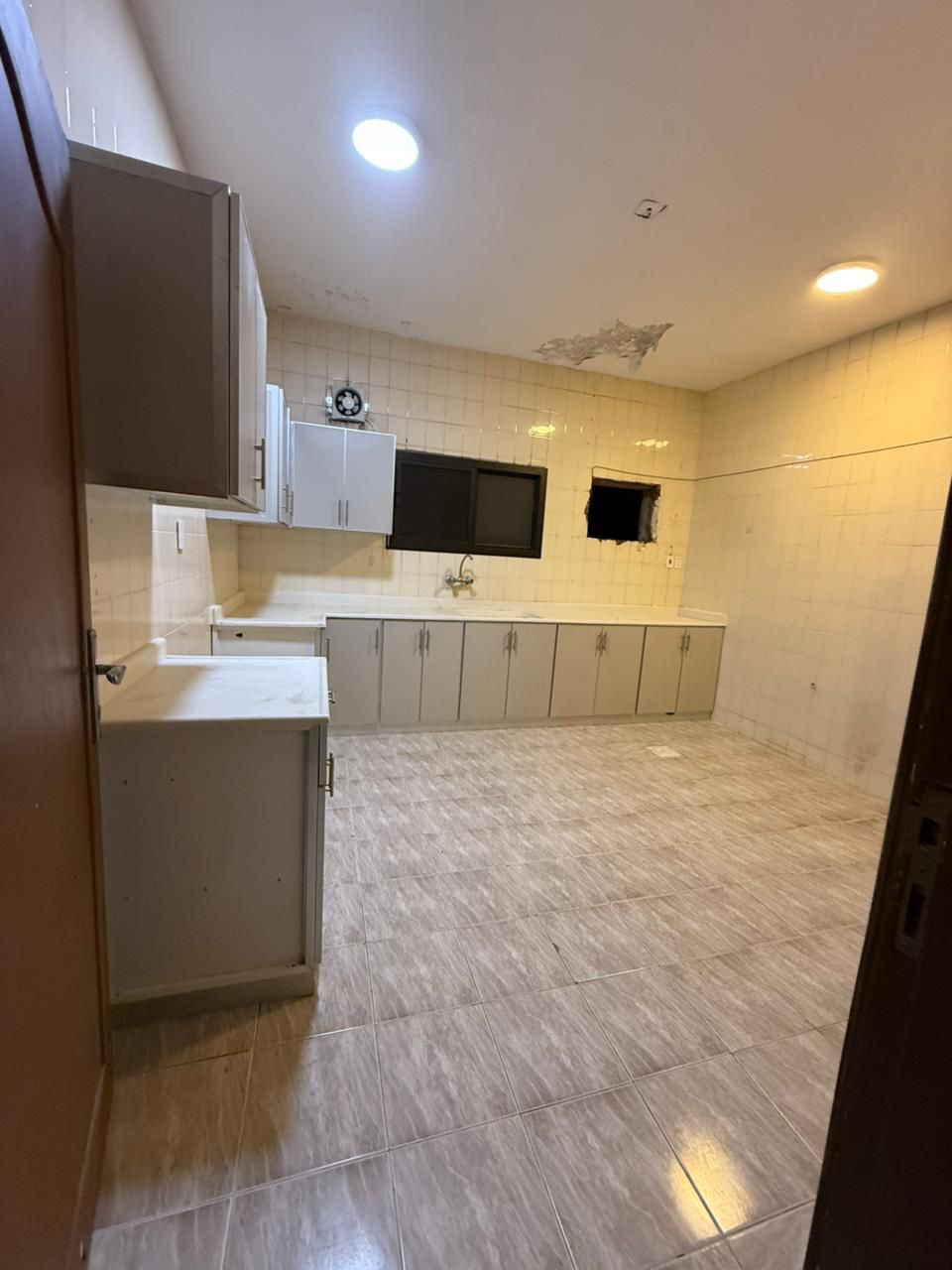 Dammam, Rooms for Rent, SAR 800/month,  Executive Decent