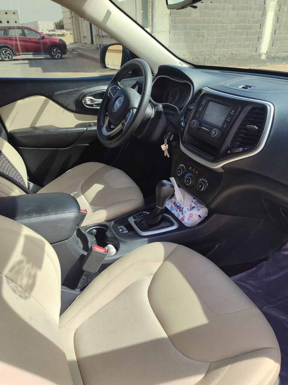 Riyadh, Vehicles, Cars & Trucks , SAR 33000,  Jeep Cherokee,  2016,  Automatic,  182000 KM,