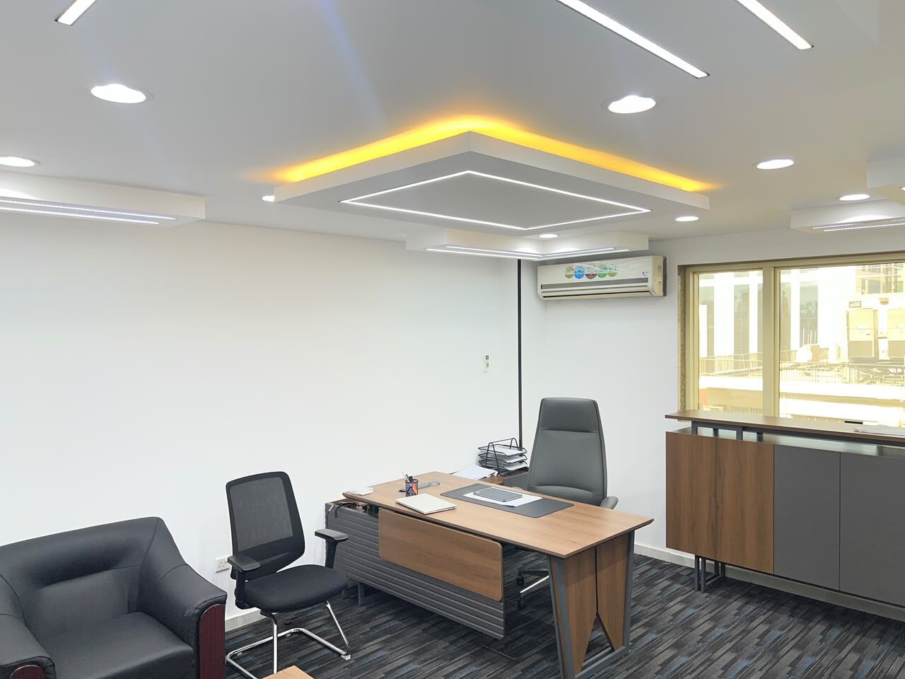Jeddah, Offices, 100 Sq. Meter,  Fully Furnished Office For Rent &ndash; Ready To Move In