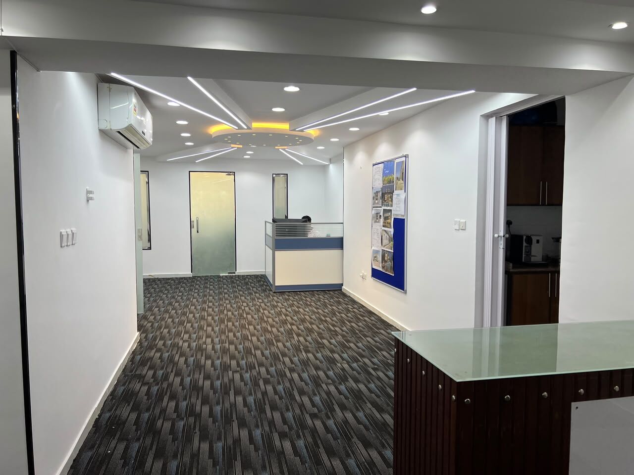 Jeddah, Offices, 100 Sq. Meter,  Fully Furnished Office For Rent &ndash; Ready To Move In