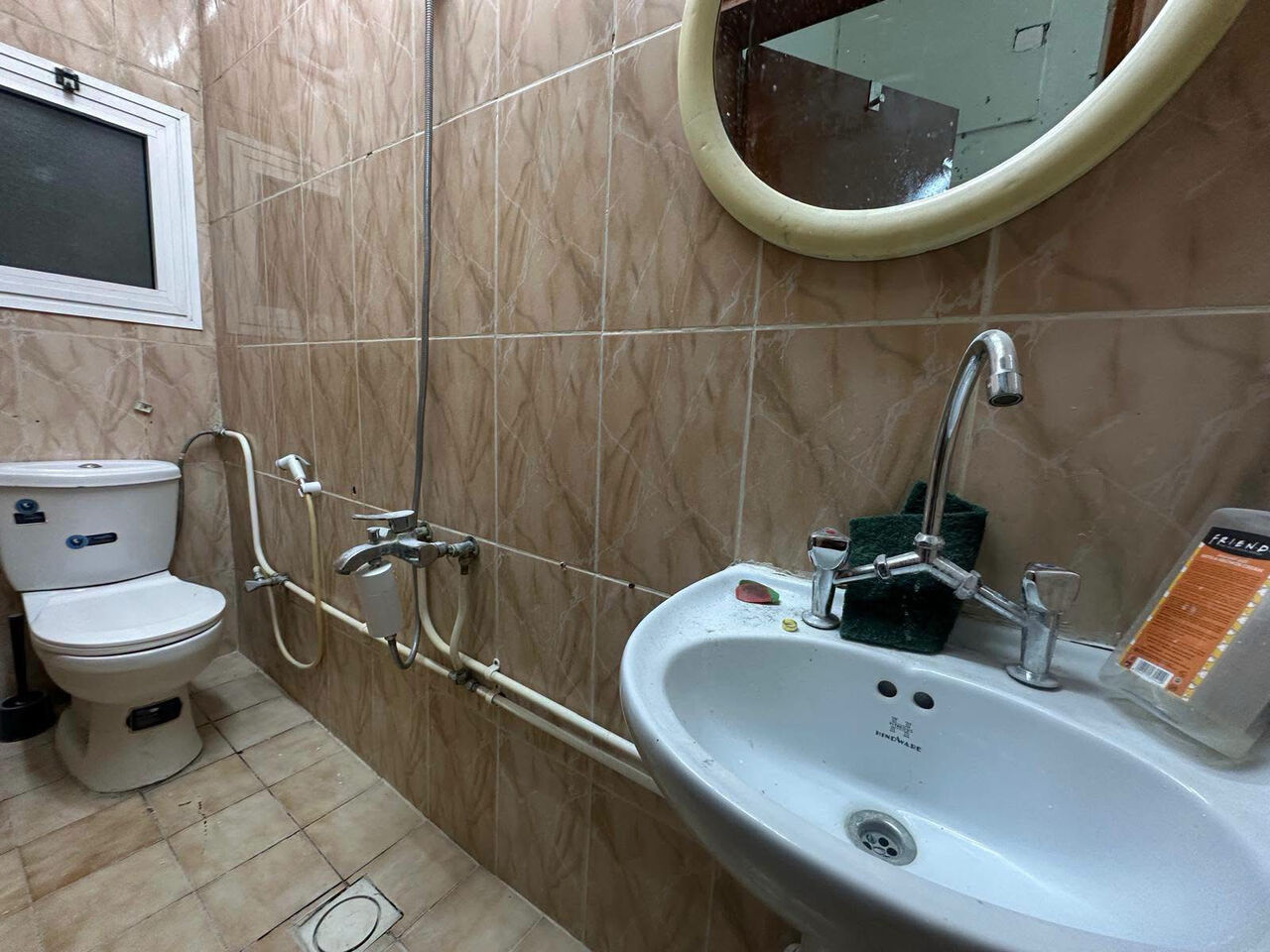 Gudaibiya, Apartments, Flats, Houses & Villas, BHD 130/month,  Gudaibiya :- Studio Unfurnished Flat On Rent With A/C.  Bd 130/- With Unlimited Ewa.