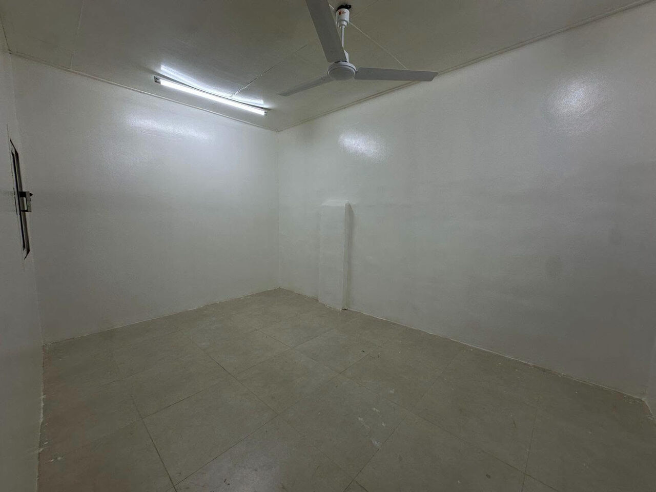 Gudaibiya, Apartments, Flats, Houses & Villas, BHD 140/month,  1 BR,  Gudaibiya :- 1Bhk Unfurnished Flat On Rent With A/C.  Bd 140/- With Unlimited Ewa