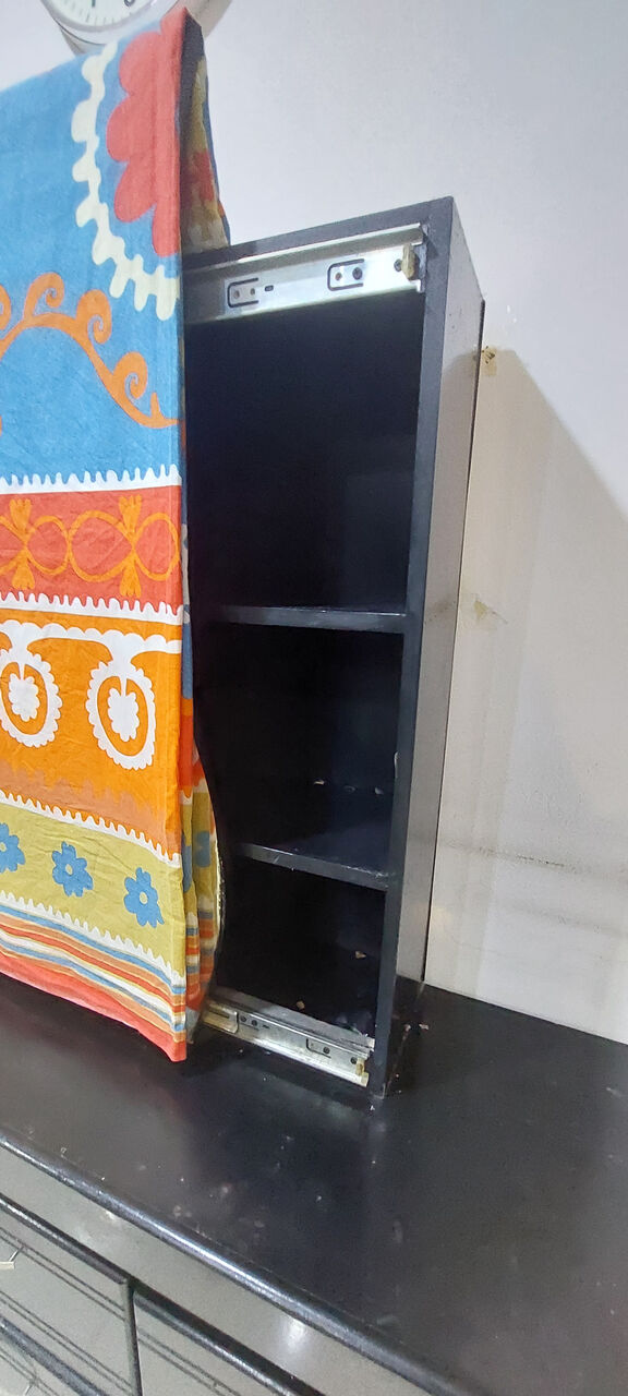 Al Malaz, Furniture, SAR 80,  Dressing Table With Mirror NEGOTIABLE!