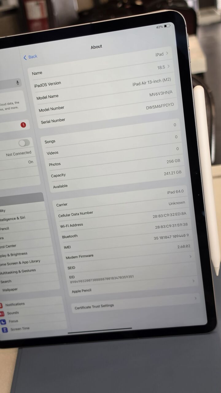 Dammam, Mobile Phones, SAR 2500,  IPad Air M2 13 Inch 5G Pencile