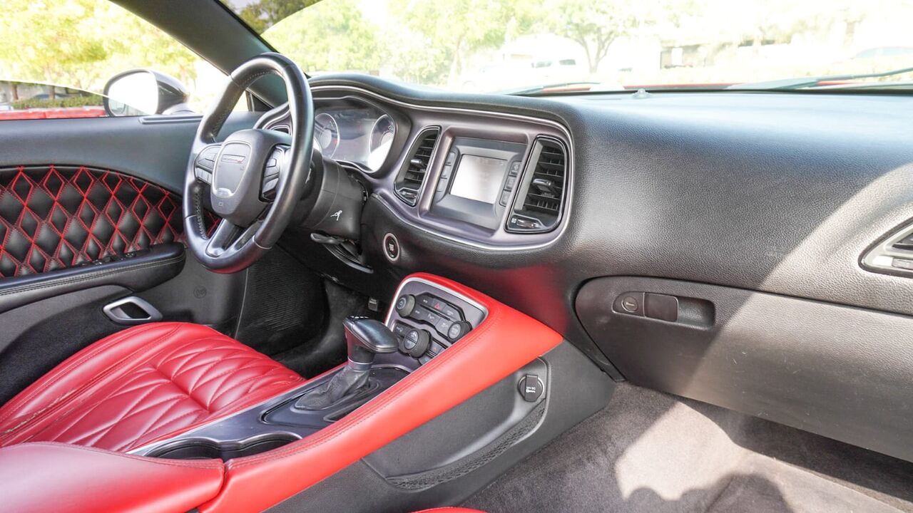 Dubai, Vehicles, Cars & Trucks , AED 45000,  Dodge Challenger,  2017,  Automatic,  139000 KM,  AED 45000, Dodge