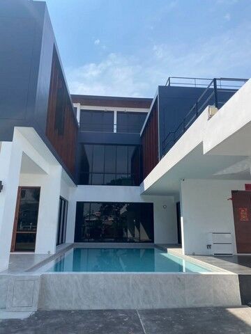 Bangkok, Villas, THB 350000,  275 Sq. Feet,  Code C7242 For Rent, House For Sale, 3-story Luxuly Pool Villa, Sukhumvit Location, Near