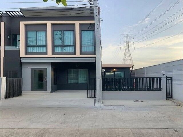 Bangkok, Villas, THB 33000,  29 Sq. Feet,  Code C7237, 2-story Townhome For Rent, Corner Unit, Pleno Sukhumvit-Bangna Project.