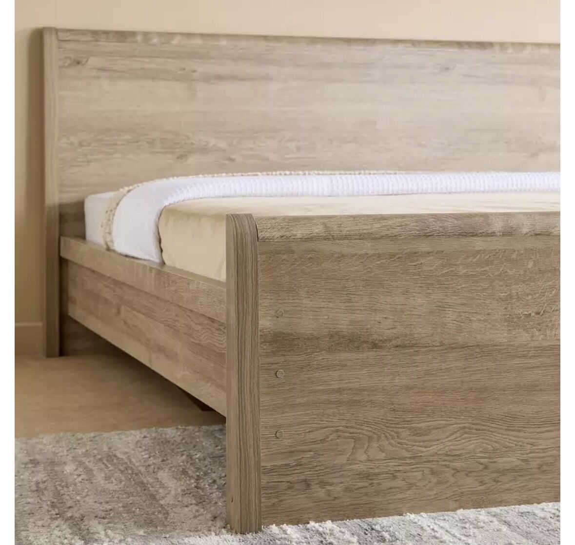 Jeddah, Furniture, SAR 800,  Great Condition HomeBox Bed With Ikea Mattress For Sale