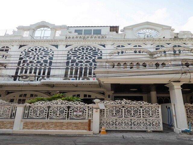 Bangkok, Villas, THB 55000,  24 Sq. Feet,  Code C7234 Townhouse For Rent, 4 Floors, 5 Bedrooms, Location In The Heart Of The City,