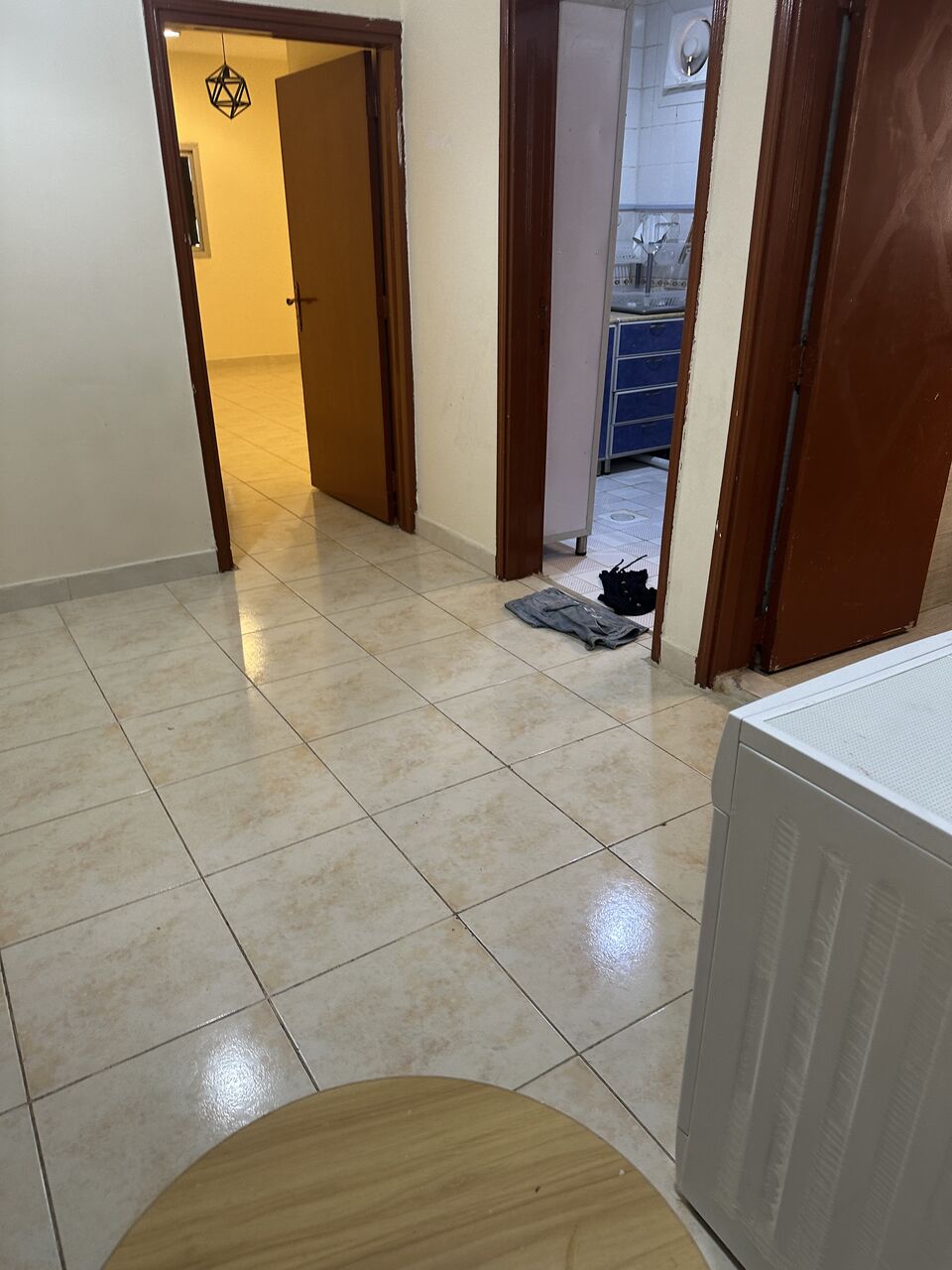 Al Malaz, Rooms for Rent, SAR 1250/month,  I Am Offering One Room (only For Sri Lankan) In My Family Flat. Sharing Kitchen