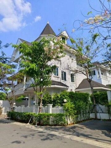 Bangkok, Villas, THB 150000,  73 Sq. Feet,  HR 10240 Beautiful Large Villa For Rent, 3 Floors, 4 Bedrooms, Fantasia Villa 4 Project,