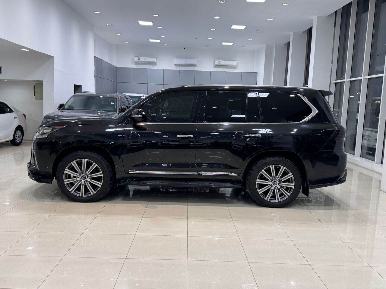 Manama, Vehicles, Cars & Trucks , BHD 17500,  Lexus LX-570 S,  2016,  Automatic,  173350 KM,    (Black)