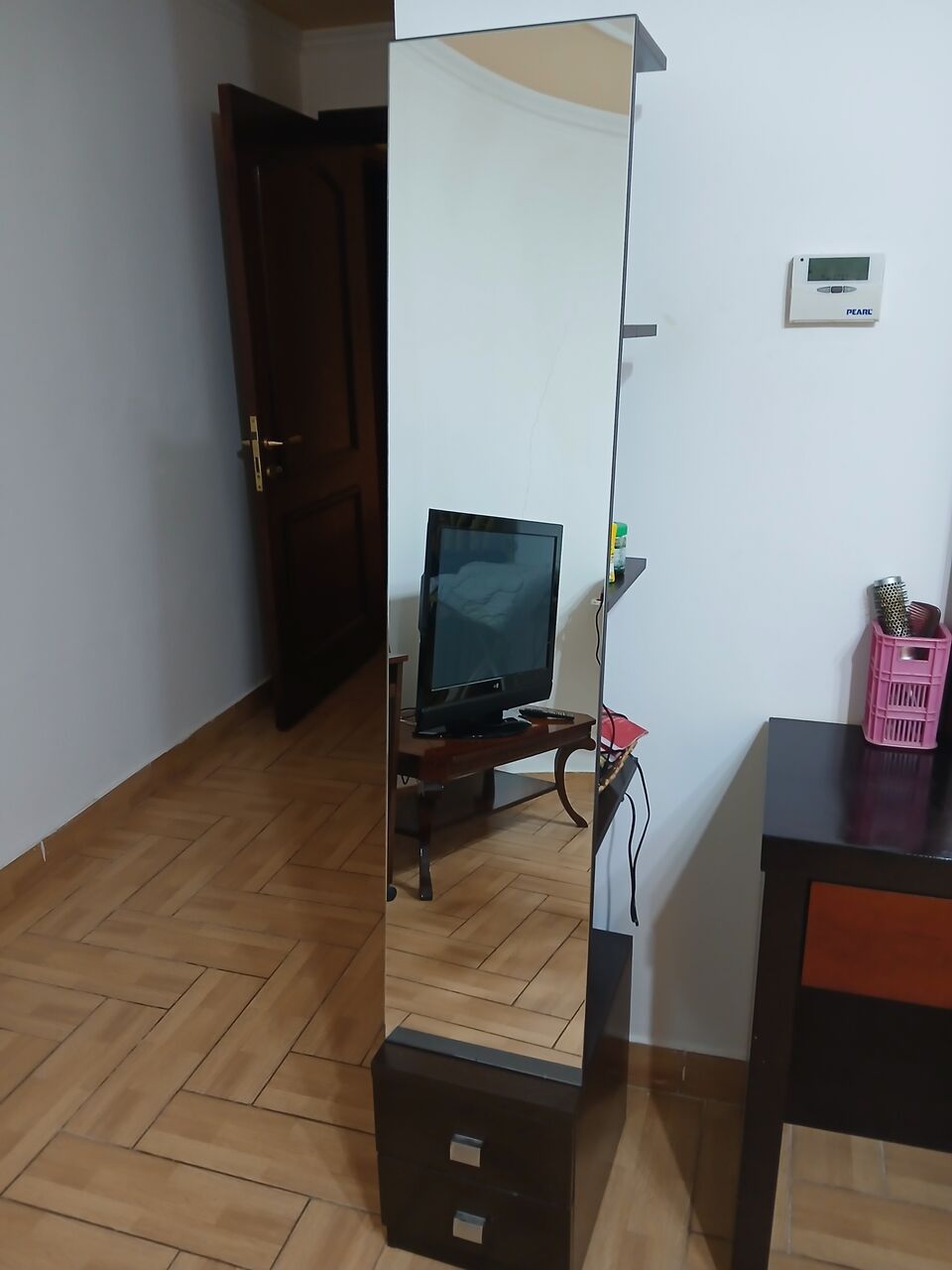 Juffair, Furniture, BHD 30,  Dressing Mirror With Storage