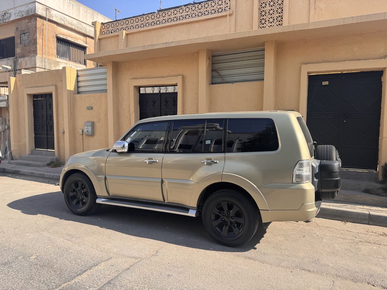Jubail, Vehicles, Cars & Trucks , SAR 26000,  2010 Mitsubishi Pajero V6 &ndash; Full Option,  2010,  Automatic,  418000 KM,