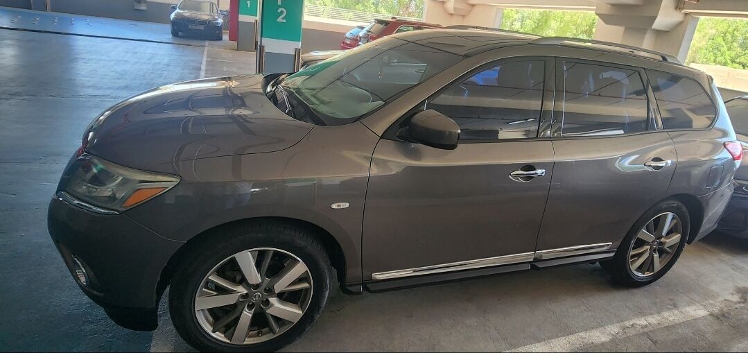 Sanabis, Vehicles, Cars & Trucks , BHD 4600,  Nissan Pathfinder,  2014,  Automatic,  94000 KM,   3.5 L V6 In Very Good Condition