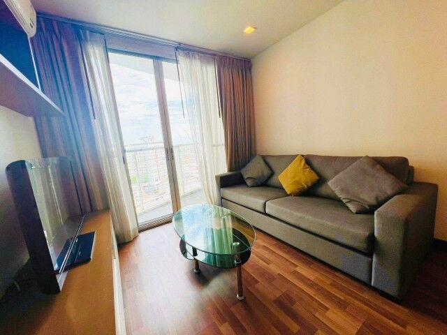 Bangkok, Villas, THB 25000,  52 Sq. Meter,  LeLuk Condominium Clean Spacious 15th Floor BTS Phra Khanong