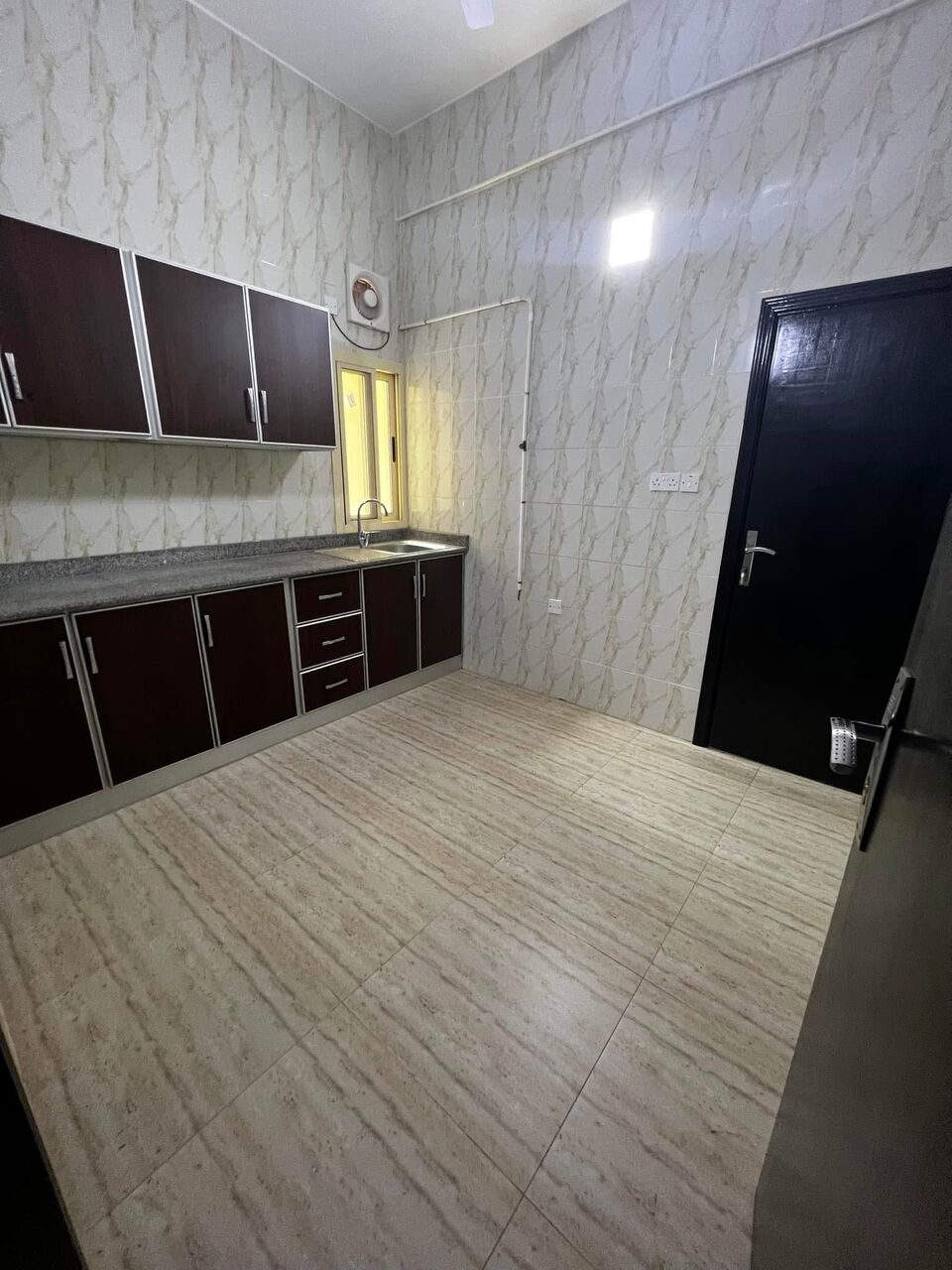 Adliya, Housing Exchanges, BHD 300/month,  2 BR,  120 Sq. Meter,  Unlimited EWA Big 2 Bed Room 2 Bathroom Apartment In New Energy Efficient Building