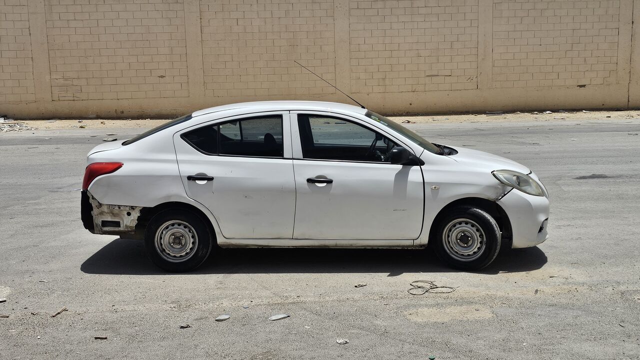 Khobar, Vehicles, Cars & Trucks , SAR 11500,  Nissan Sunny,  2013,  Manual,  290000 KM,  الرياض غبيرة