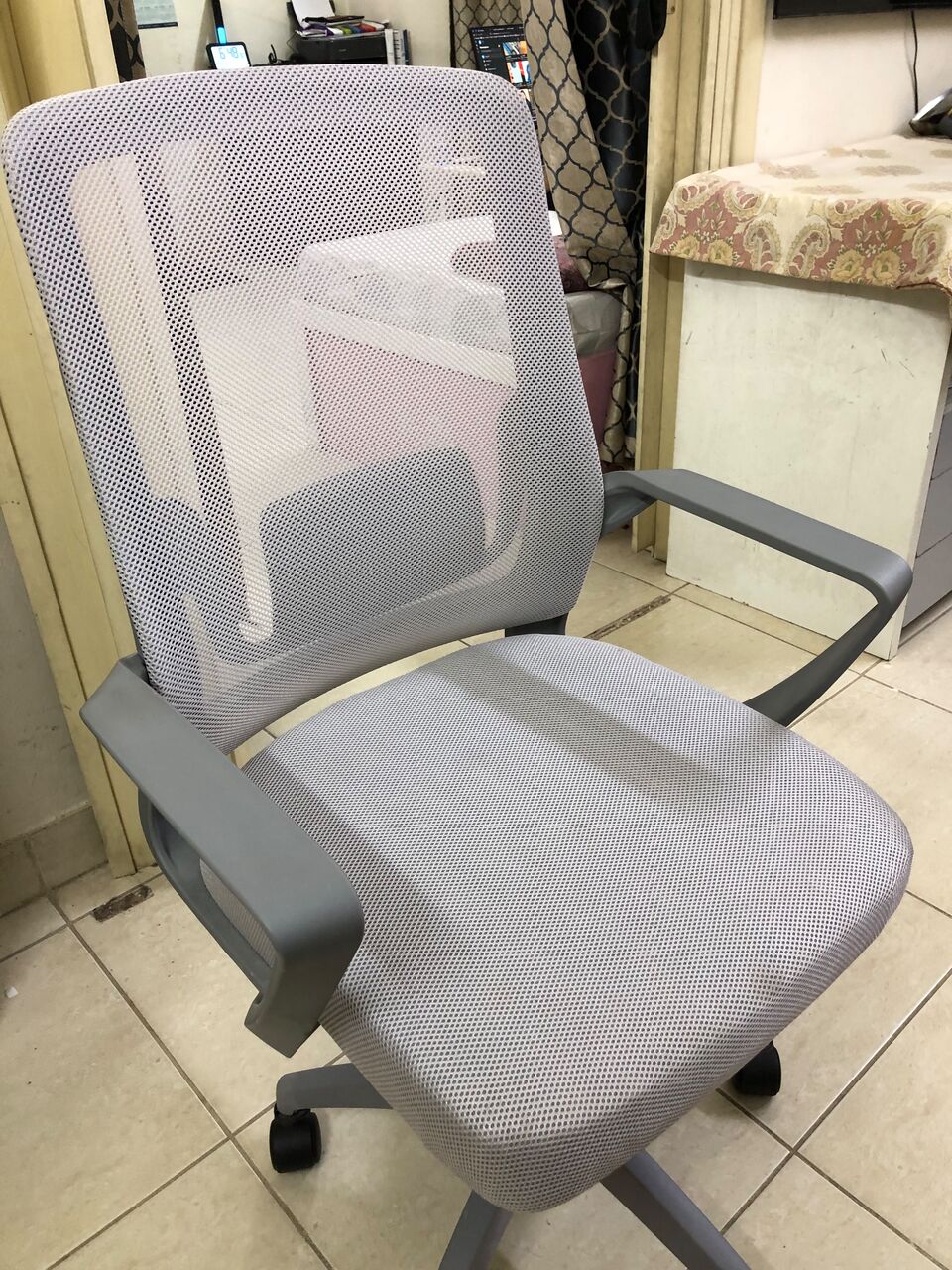 Riyadh, Furniture, SAR 150,  Office Chair Grey/White Mesh  &ndash; Great Condition - Few Months Used