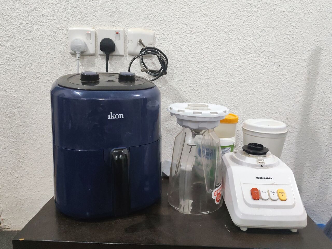 Riyadh, Household Items, SAR 520,  Fridge, Air Fryer, Washing Machine, Stove, Cloth Stand, Mixer