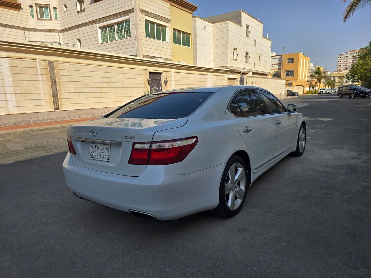 Jeddah, Vehicles, Cars & Trucks , SAR 26000,  Lexus LS 460,  2007,  Automatic,  280000 KM,  Lexus LS460 Full Option Price Negotiable