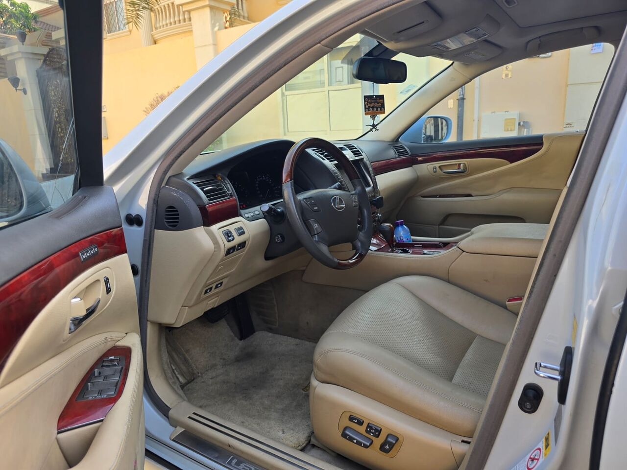 Jeddah, Vehicles, Cars & Trucks , SAR 26000,  Lexus LS 460,  2007,  Automatic,  280000 KM,  Lexus LS460 Full Option Price Negotiable
