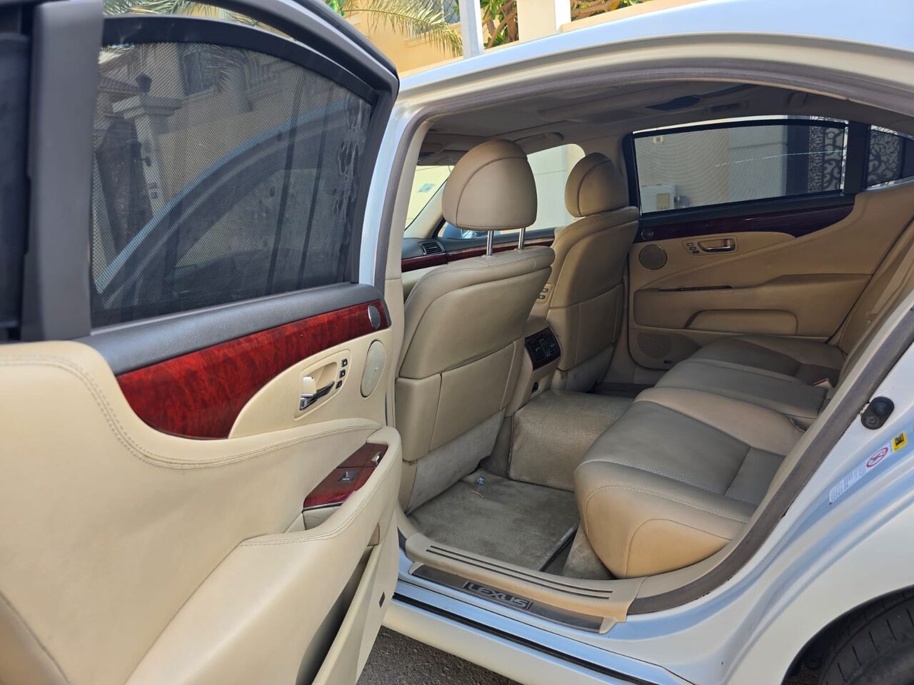 Jeddah, Vehicles, Cars & Trucks , SAR 26000,  Lexus LS 460,  2007,  Automatic,  280000 KM,  Lexus LS460 Full Option Price Negotiable