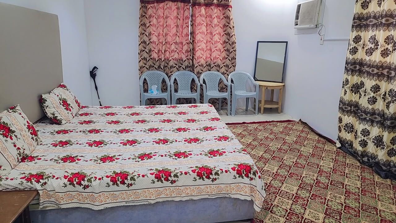 Al Muruj, Rooms for Rent, SAR 2000/month,  Furnished,  Furnished Room Available For Executive Person In A Family Flat / Al Murooj