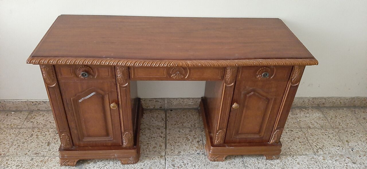 Muharraq, Furniture, BHD 5,  Drawer Table For TV Stand At Throwaway Price Of BD 5/- Only