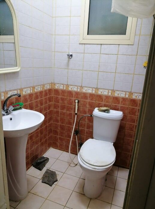 Riyadh, Housing Exchanges, SAR 800/month,  1 BR,  Furnished Room Available In A Family Flat In Al Aqrabia, With A Separate Bathroom.