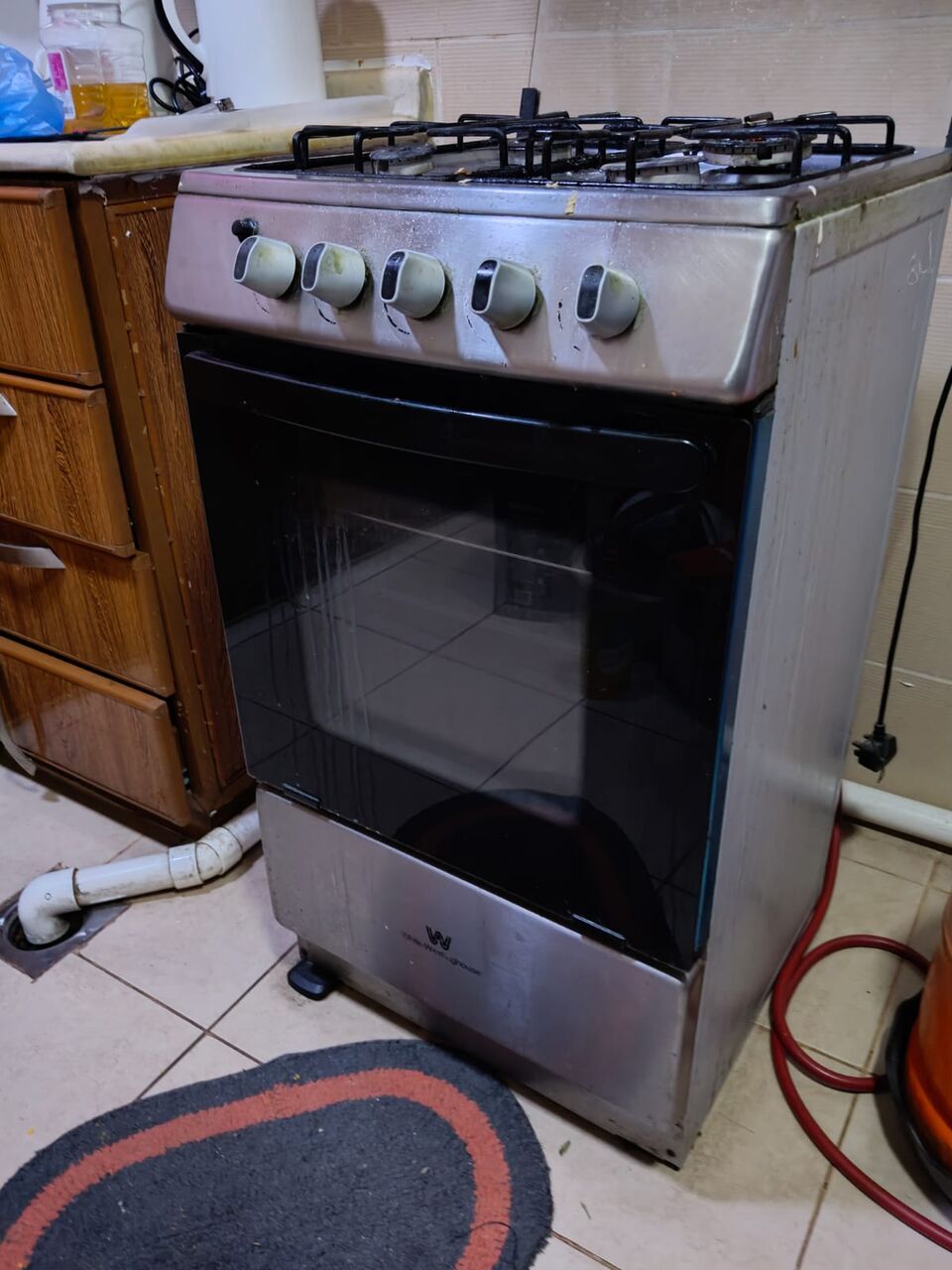 Jubail, Air Conditioners, SAR 5050,  Multi-Item Moving Sale: TV, AC, Fridge, Cooking Range, Cylinders & Washing Machine