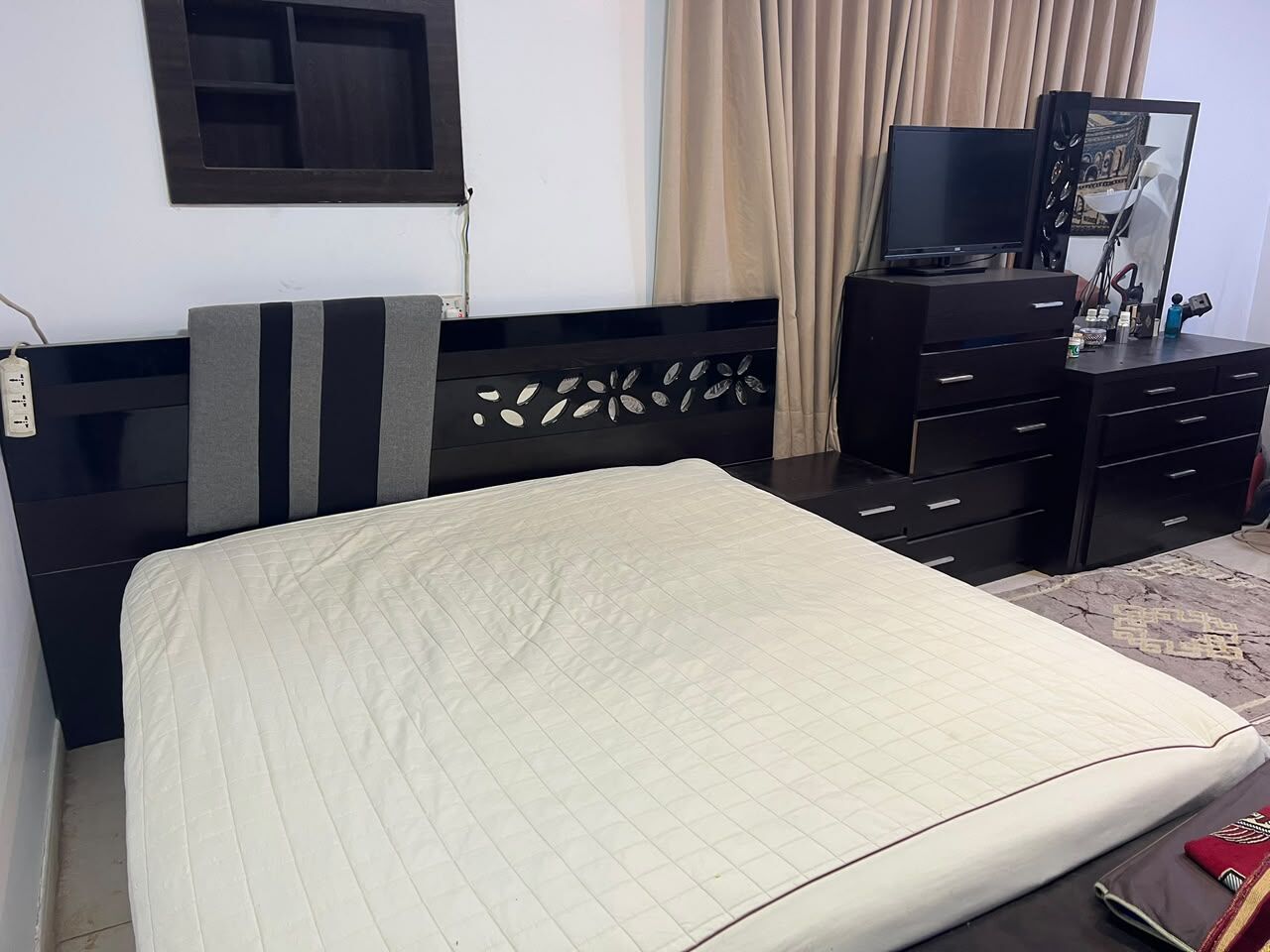 Riyadh, Furniture, SAR 2200,  Bedroom Set And Sofa Set For Sell